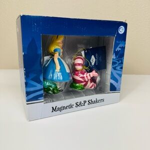 Westland x Disney Alice Cheshire Cat Salt and Pepper Shakers Magnetic
